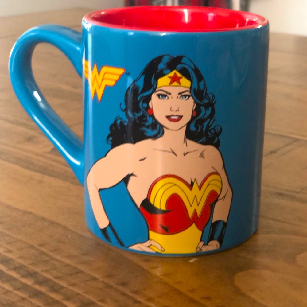 DC Comics Wonder Woman Mug ~ NWOT